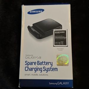 Samsung spare battery charging system